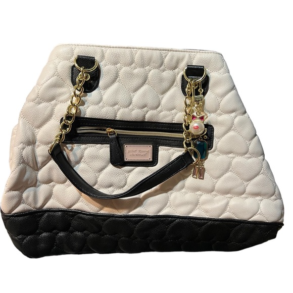Betsey Johnson Handbags - Giant betsey johnson bag‎ NWOT